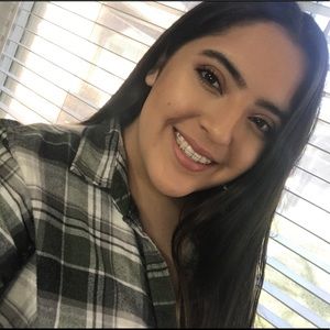 Meet your Posher, Alyssa